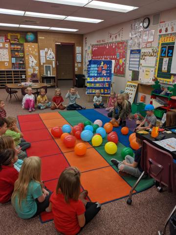 gunderson class with balloons