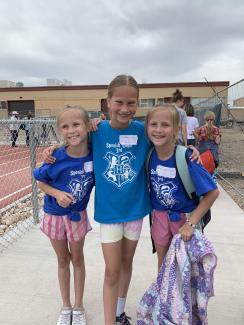 3 girls at track meet